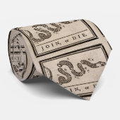 Schließen Sie sich an oder die politischem Cartoon Krawatte (Gerollt)