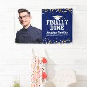 Schließlich Fertig Navy Blue Graduation Party Foto Banner (Insitu)