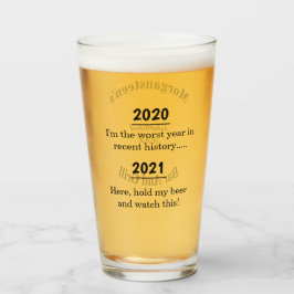 Schlimmstes Jahr in der jüngsten Bar der Geschicht Glas