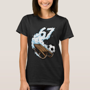 Schlitten-Fußball 67 Schnee Geschwindigkeit Lustig T-Shirt