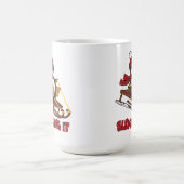 Schlitten - Niedlicher Pinguin im Schnee Kaffeetasse (Mittel)