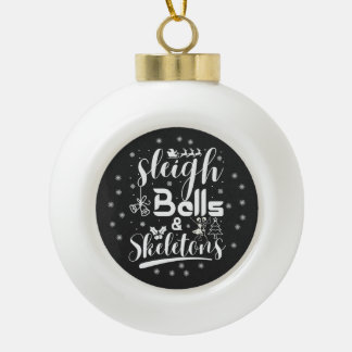 Schlittenklingeln und Skelette tanzen lustiges Wei Keramik Kugel-Ornament