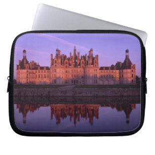 Schloss Chambord bei Sonnenuntergang, Loire-Tal, F Laptopschutzhülle