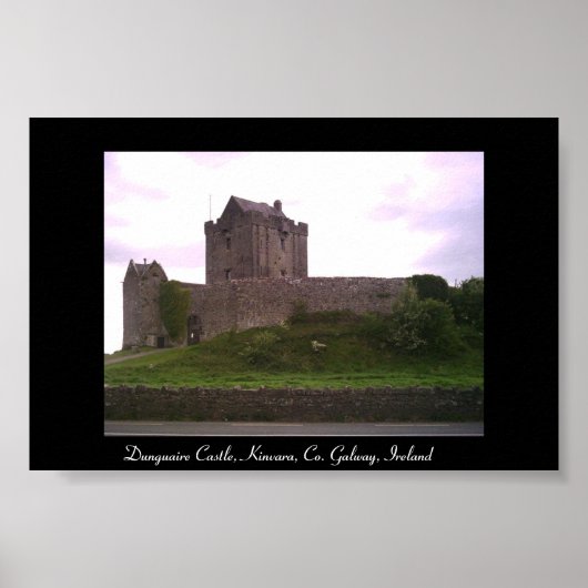 Schloss Dunguaire, Kinvara, Grafschaft.. Poster (Vorne)