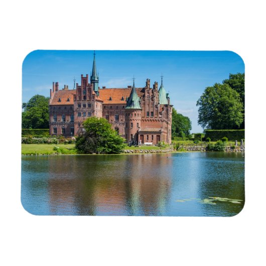 Schloss Egeskov am Teich Magnet (Horizontal)
