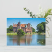 Schloss Egeskov durch einen Teich Dankeskarte (Stehend Vorderseite)