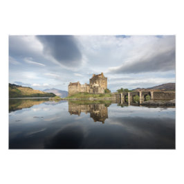 Schloss Eilean Donan mit Reflexion in Schottland Fotodruck