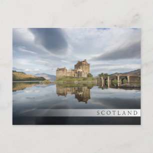 Schloss Eilean Donan mit Reflexion in Schottland Postkarte