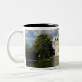 Schloss von Azay-le-Rideau, Indre-et-Loire, 2 Zweifarbige Tasse (Links)