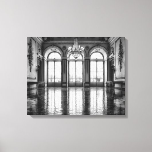 Schlossballsaal mit eingewickeltem Leinwand (Vorderseite)