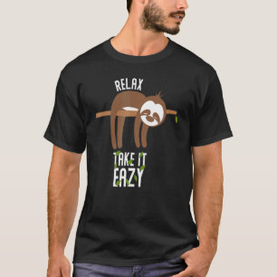 Schlucken auf einem Baum Niedliche Schlucht Relax T-Shirt