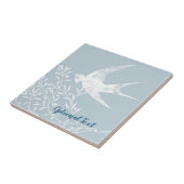 Schlucken von Vögeln, die über Olivenzweige fliege Fliese (Seite)