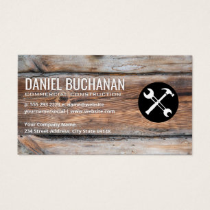 Schlüssel und Hammer Hintergrund des Holzpaneels