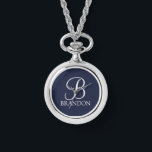 Schlüsselanhänger für personalisierte Skriptmonogr Armbanduhr<br><div class="desc">Personalisiert Monogram und Name Gift bieten personalisierte Monogramm im Schriftart-Stil und Namen im klassischen Weißserf-Schriftart-Stil auf marineblau Hintergrund. Perfekt als Urlaubsgeschenke,  Familienfavoriten und für alle besondere Anlässe Wiedersehen.</div>