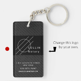 Schlüsselanhänger mit minimalistischem Streifen