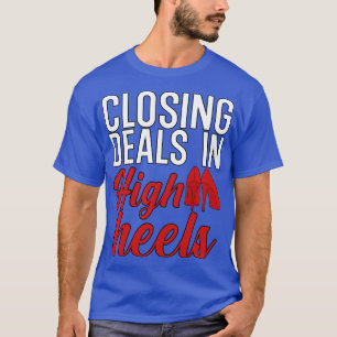 Schlussgeschäfte in hohen Absätzen T-Shirt