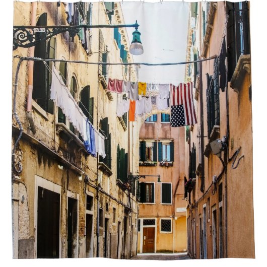 Schmale Straße in Venedig Duschvorhang (Vorderseite)