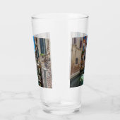 Schmale Straße mit Kanal in Venedig Glas (Rechts)