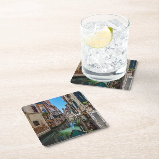 Schmale Straße mit Kanal in Venedig Rechteckiger Pappuntersetzer (Vor Ort)