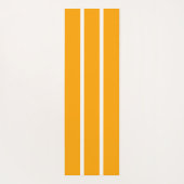 Schmale, weiße Streifen auf hellen, goldgelben Str Yogamatte (Rückseite)