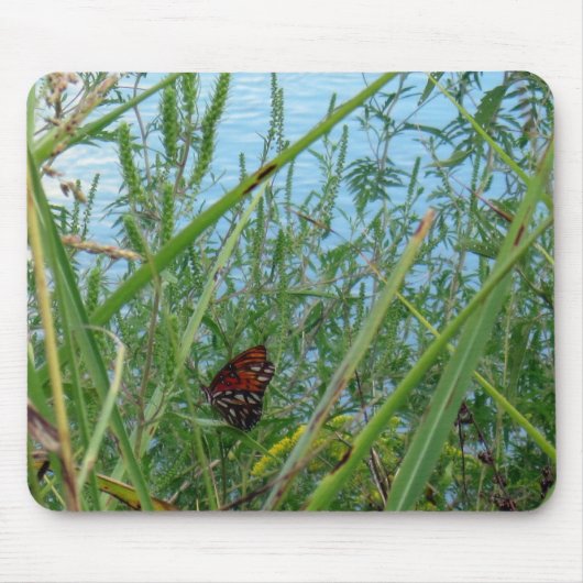 Schmetterling am Fluss Mousepad (Vorne)