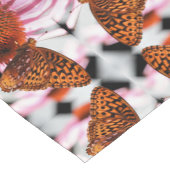 Schmetterling auf Abstraktem Muster Kurzer Tischläufer (Ecke)