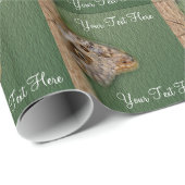 Schmetterling auf Baumstamm Geschenkpapier (Rolleneckpunkt)