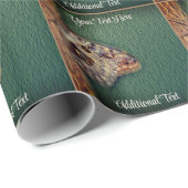 Schmetterling auf Baumstamm Personalisiert Geschenkpapier (Rolleneckpunkt)