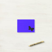 Schmetterling auf blauem Post-it-Zettel Post-it Klebezettel (Auf Schreibtisch)