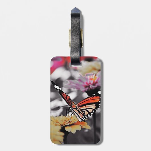 Schmetterling auf Blume Gepäckanhänger (Rückseite vertikal)