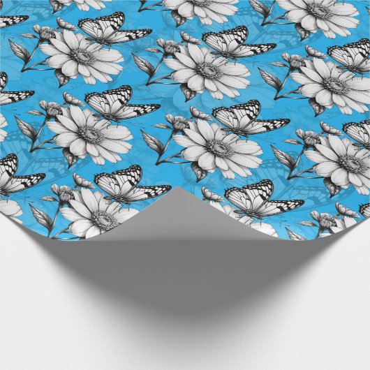 Schmetterling auf Blume Muster Blaues Design Geschenkpapier (Ecke)