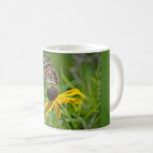 Schmetterling auf Blume Tasse (VorderseiteRechts)