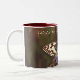 Schmetterling auf Blume Zweifarbige Tasse