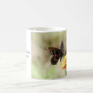 Schmetterling auf der Wildblume, w/ Verse aus den Kaffeetasse