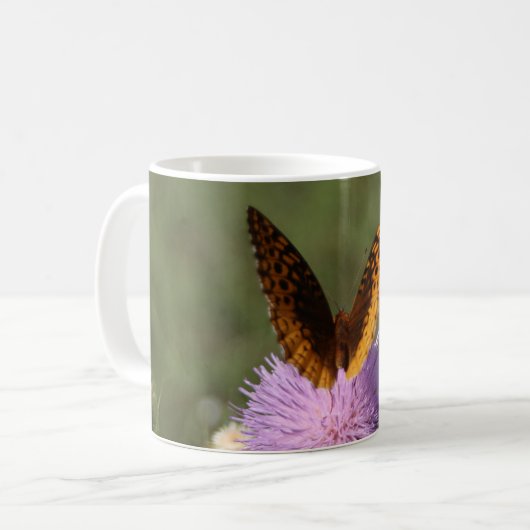 Schmetterling auf einem Dickel Kaffeetasse (Vorderseite Links)