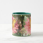 Schmetterling auf einem rosa Hydrangea Tasse (Zentrum)