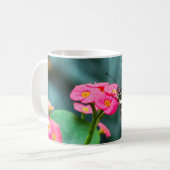 Schmetterling auf einer Blume Kaffeetasse (Vorderseite Links)