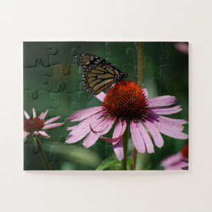 Schmetterling auf einer Lila Kone-Blume Puzzle