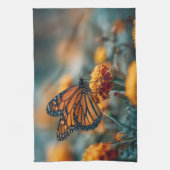Schmetterling auf einer Ringelblume Geschirrtuch (Vertikal)