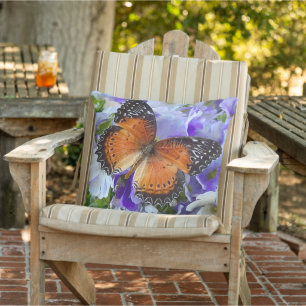 Schmetterling auf Feenprirosen Kissen