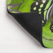 Schmetterling auf Grün Mousepad (Ecke)