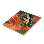 Schmetterling auf Lilie Fliese (Seite)