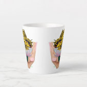Schmetterling auf Lotus Bloom Milchtasse (Vorderseite)