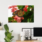 Schmetterling auf Red Blume Poster (Heimbüro)