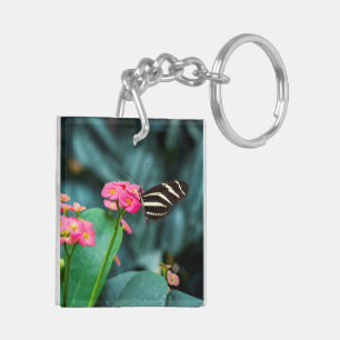 Schmetterling auf rosa Blütenfotografie Schlüsselanhänger