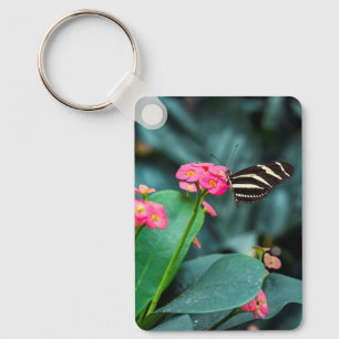 Schmetterling auf rosa Blütenfotografie Schlüsselanhänger