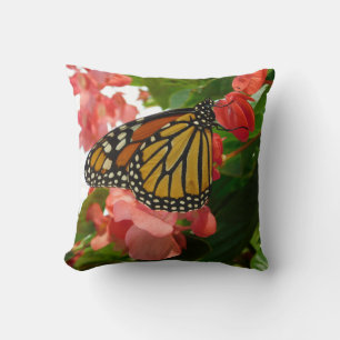 Schmetterling auf Roten Blume Kissen