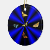 Schmetterling auf schwarzem und blauem Regenbogen Keramik Ornament (Links)