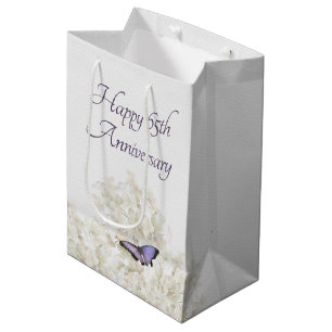 Schmetterling auf White Hydrangea 65 Jahre alt Mittlere Geschenktüte