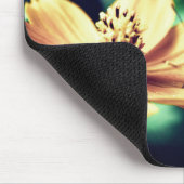 Schmetterling füttre auf Blume Mousepad (Ecke)